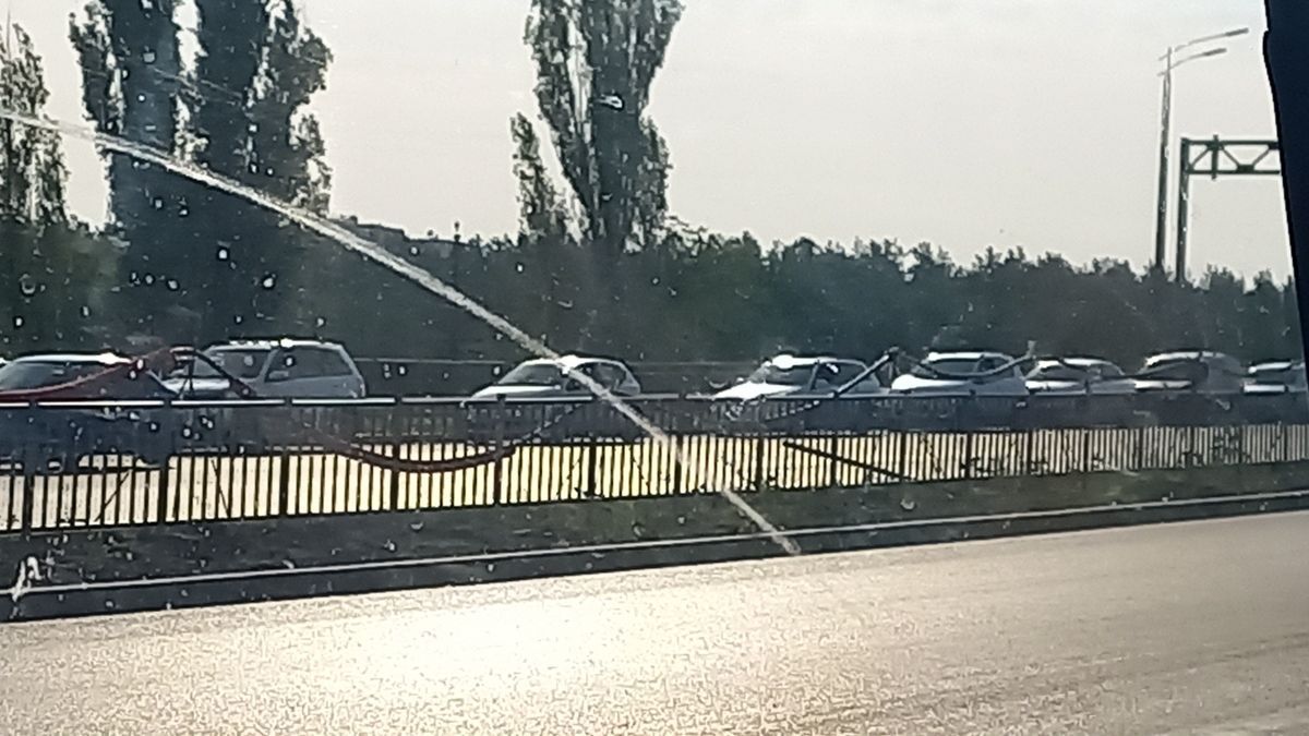 В очередях с рассветом: что происходит на заправках Воронежа пятничным утром