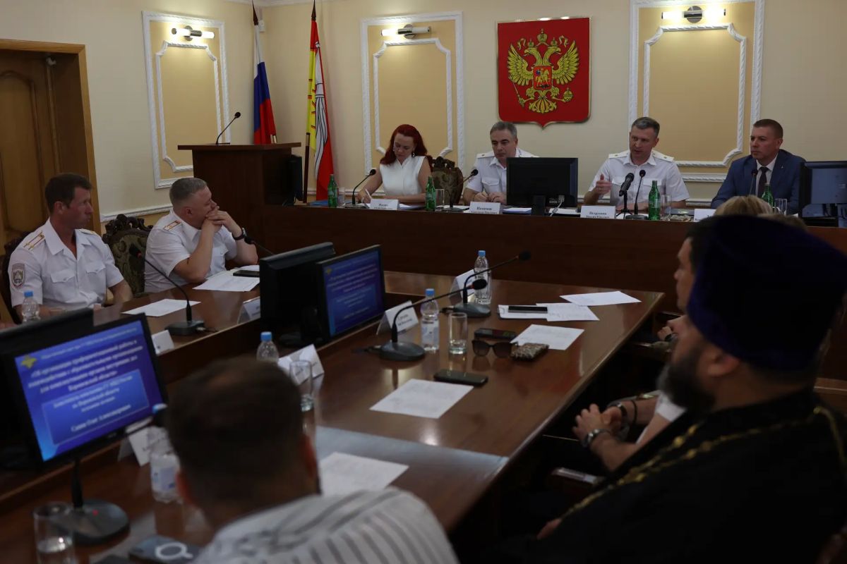 На заседании Общественного совета при воронежском Главке обсудили кадровые вопросы