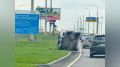 В Воронеже на Остужевской развязке перевернулся Volkswagen