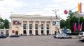 В центре Воронежа незнакомец настойчиво зазывал в машину двух 17?летних девушек