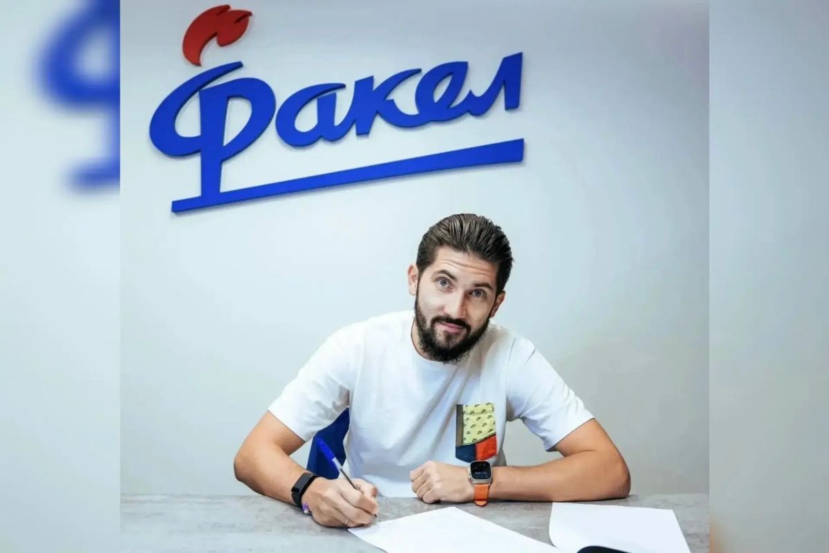 Воронежский «Факел» подписал контракт с пятикратным чемпионом России Алексеем Суторминым
