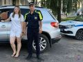 –Приехала в аптеку за лекарством, вышла и забыла ключи в салоне, дверь захлопнулась