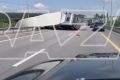 Грузовик перевернулся и практически перекрыл движение на трассе М4 «Дон»