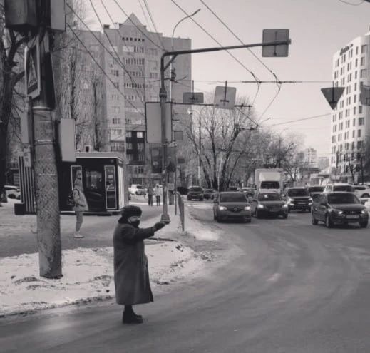 В Воронеже простились с известной бабушкой-регулировщицей