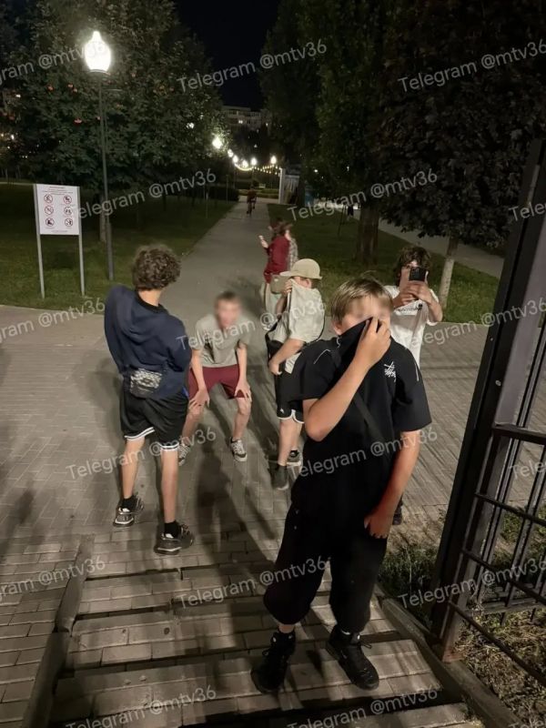 У ТРК «Арена» подростки попытались отобрать велосипед у мальчика и обматерили его родителей
