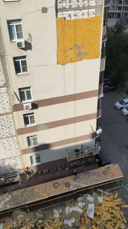 У жителей дома №27а по улице Туполева после обращения к депутату решилась многолетняя проблема – теперь водоснабжение осуществляется без перебоев и с необходимым давлением на всех этажах