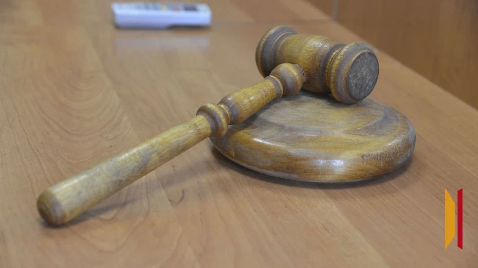 К 10 годам колонии заочно приговорили иностранца из банды Матроса, который пытал пожилую семейную пару 22 года назад в Новоусманском районе