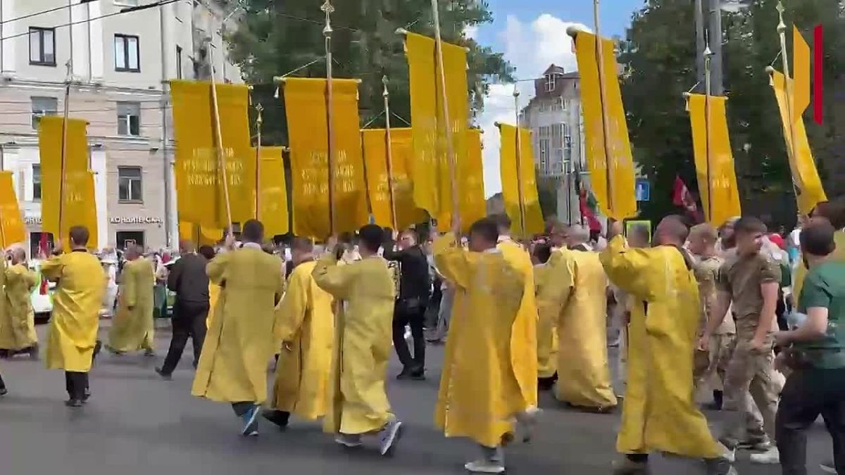 Верующие отправились в Митрофано-Тихоновский крестный ход