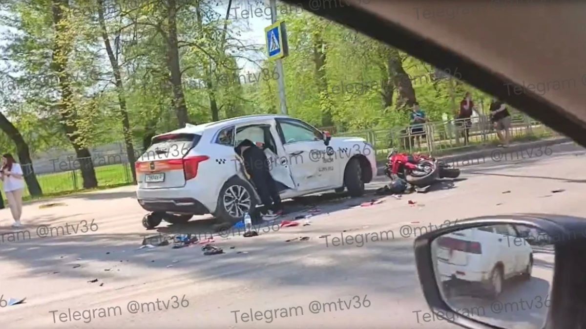 В Воронеже перед судом за смертельное ДТП с мотоциклистом предстанет 27-летний водитель такси