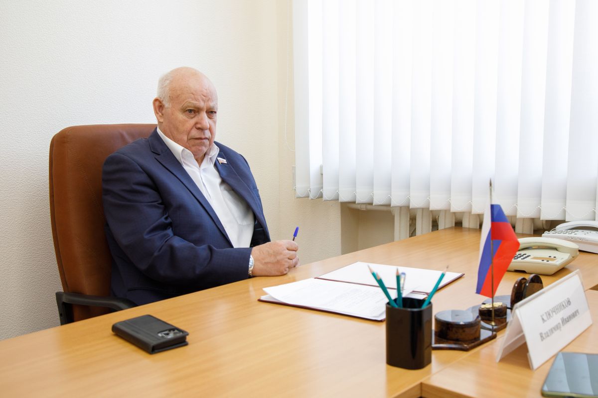 Владимир Ключников проконсультировал жителей Нижнедевицкого района по вопросам соцподдержки