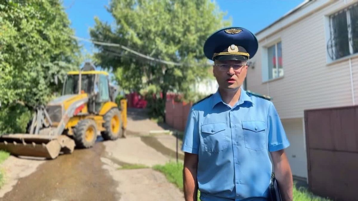 Сегодня, 21 августа 2026 года, на место аварийных ситуаций осуществлен выезд прокурора города Алексея Дмитриева совместно с представителями ООО «РВК-Воронеж»