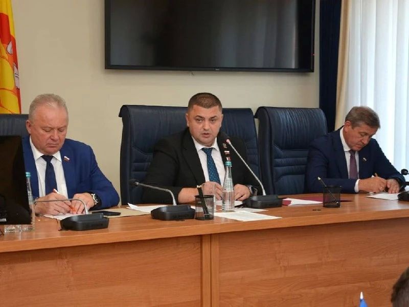 Тайным голосованием депутаты выбрали трех «Почетных граждан Воронежа»