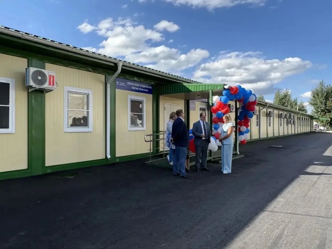 В селе Пески Поворинского района торжественно открылась новая поликлиника – современный медицинский объект, построенный в рамках регионального проекта «Модернизация первичного звена здравоохранения» национального проекта...