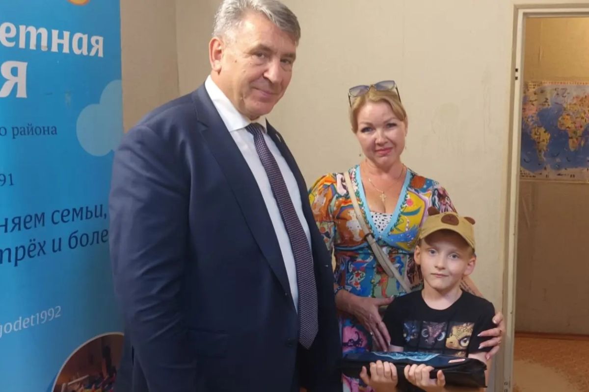 Иван Мошуров встретился с будущими первоклассниками и их родителями накануне Дня знаний