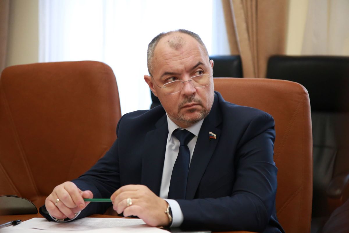 Вячеслав Куликов помог родителям с инвалидностью по зрению из Поворинского района подготовить детей к школе
