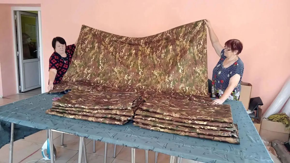 Депутат Воронежской городской Думы Алексей Золотарев оказал помощь волонтерам в приобретении материала на изготовление антидронных покрывал для бойцов, воюющих на передовой, и для оборудования