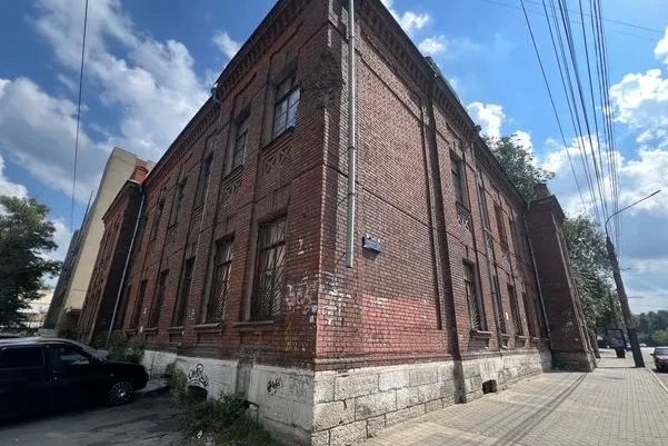 Компания «РЖД» выставила на продажу комплекс зданий в центре Воронежа за 244 млн рублей