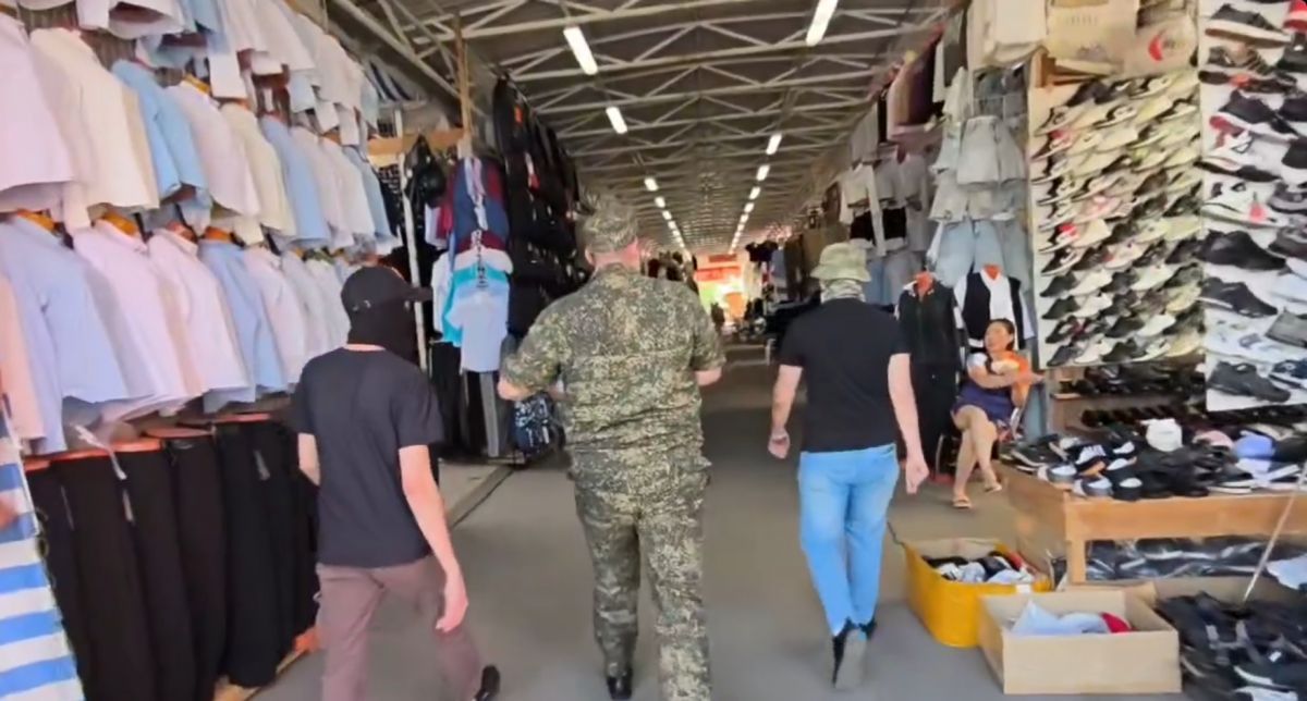 Троих «новых граждан» России поставили на воинский учет после рейда в Советском районе Воронежа