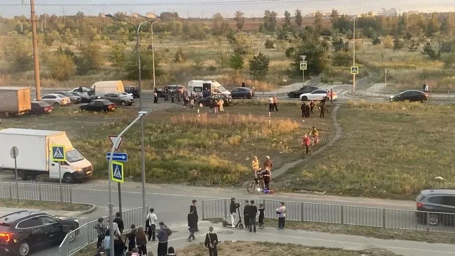 В поселке Отрадное Nissan сбил 15-летнего подростка на самокате