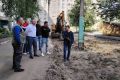 Евгений Китаев инициировал контрольные мероприятия в рамках благоустройства дворов на территории своего округа