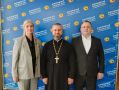 Духовная помощь. Руководитель фракции «Единая Россия» в городской Думе Юлия Попова встретилась с настоятелем храма во имя святого великомученика Георгия Победоносца иереем Алексием Завгородним