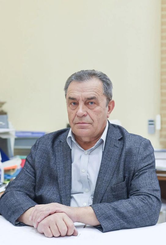 Почетным гражданином Воронежа в этом году стал бессменный директор легендарной 28-ой школы Михаил Эликович Хуторецкий
