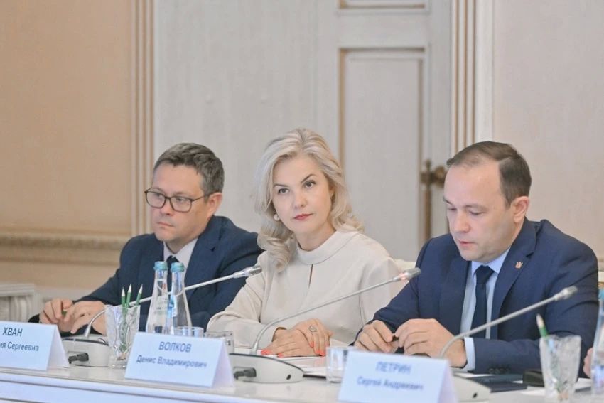 О обстановке в детских лагерях доложила глава Общественной палаты воронежскому губернатору