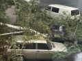 Дерево рухнуло на парковку и оборвало провода в воронежском дворе