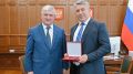 Ректору медуниверситета имени Бурденко вручили медаль «За труды во благо земли Воронежской»