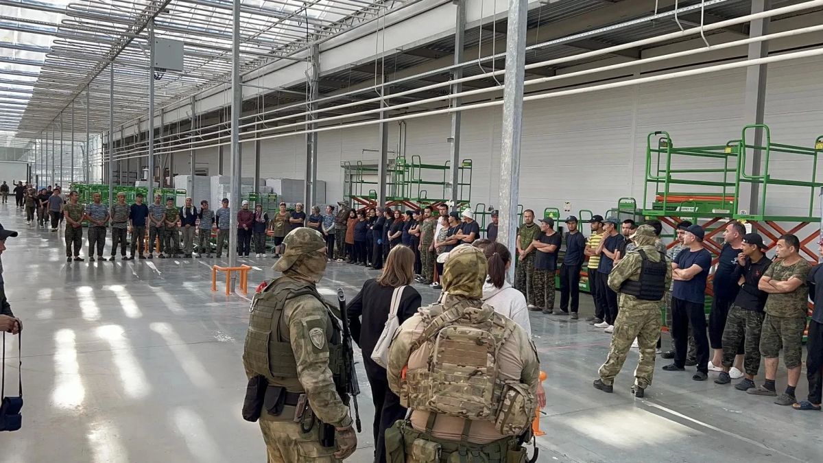В Семилукском районе прошел рейд по соблюдению миграционного законодательства