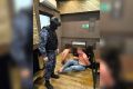 В Хабаровске сотрудники Росгвардии пресекли противоправные действия посетителей одной из городских саун, проявивших агрессию в отношении представителей власти