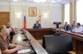 Мэр Воронежа вручил ключи от служебных квартир девяти сотрудникам коммунальных служб