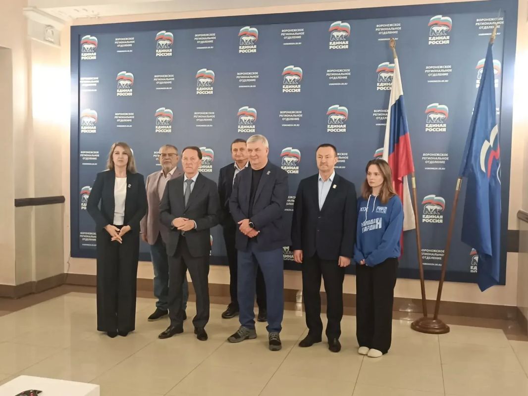 Вместе с заместителем председателя Госдумы Алексеем Гордеевым и губернатором Александром Гусевым по видеосвязи принял участие в совещании с председателем «Единой России» Дмитрием Медведевым, посвященном предварительным...