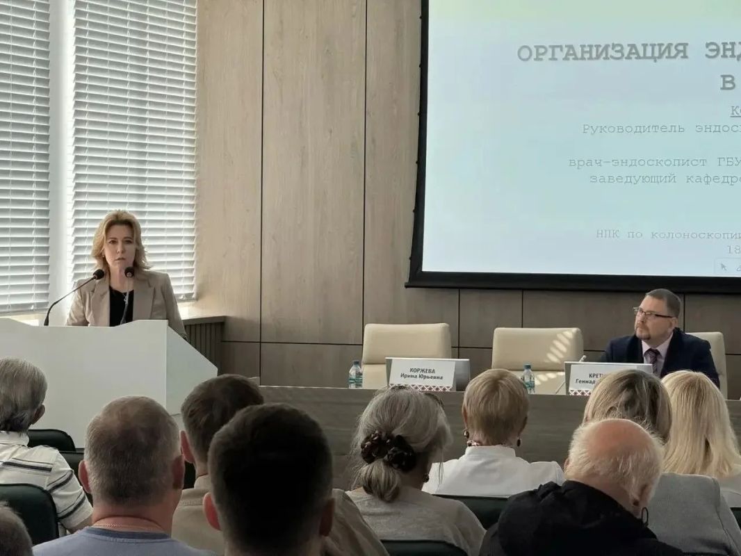 На базе Воронежского областного диагностического центра прошёл мастер-класс для эндоскопистов «Практические вопросы организации и проведения колоноскопических исследований»