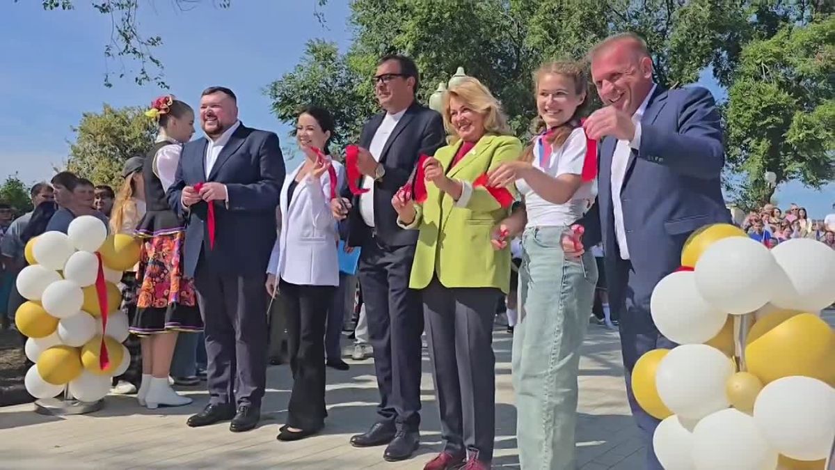 В Верхнем Мамоне после масштабной реконструкции открыли парк «Песни над Доном»
