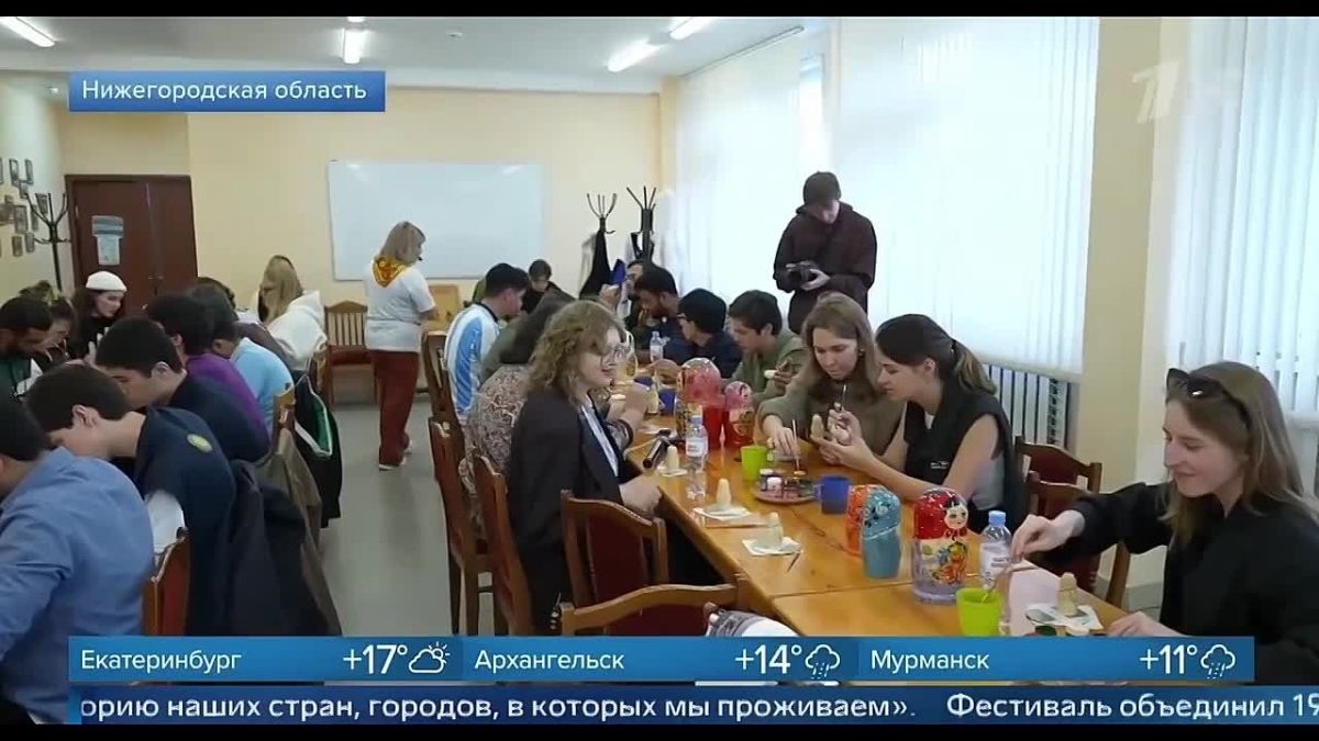 Участники Международного фестиваля молодежи отправились в путешествие по России