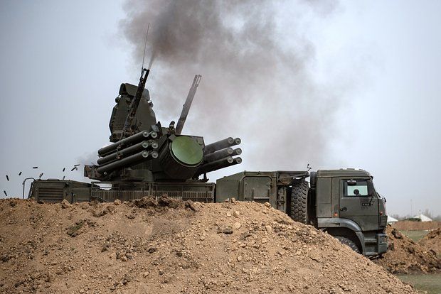 Российская ПВО сбила за сутки 4 авиабомбы, 2 снаряда HIMARS и более 1200 беспилотников