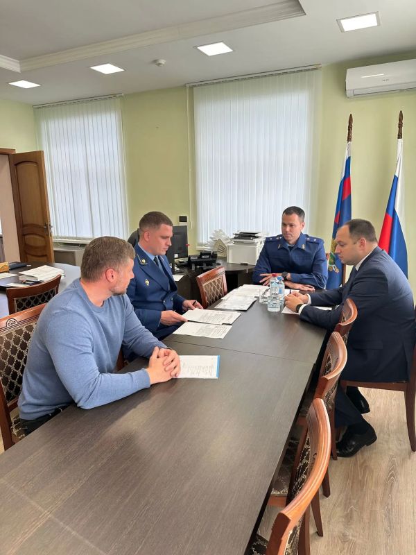 Исполняющий обязанности прокурора области Дмитрий Неверов провел личный прием граждан в прокуратуре Семилукского района