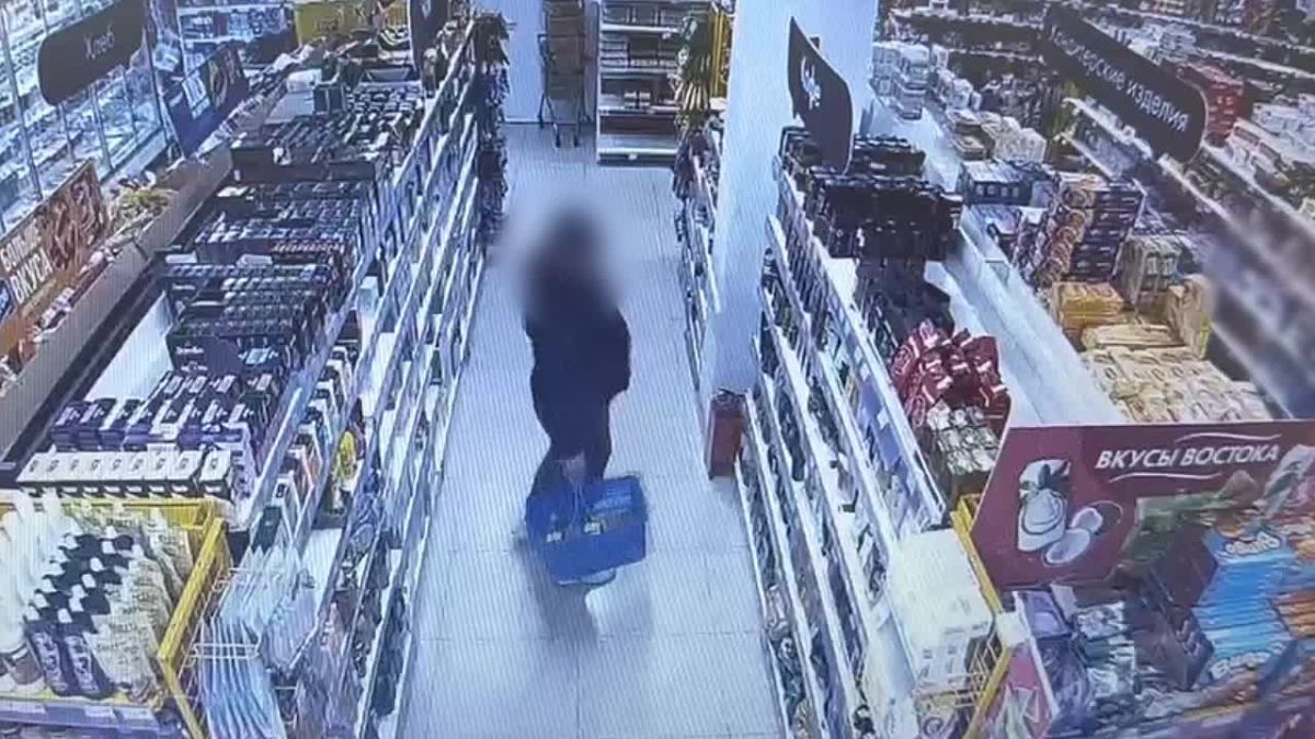 В Рамонском районе полицейские задержали рецидивиста за серию краж продуктов из сетевых магазинов