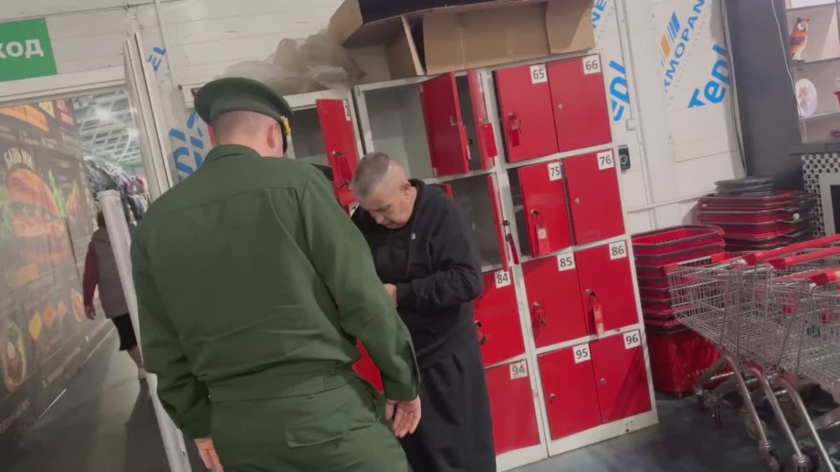 В ходе рейда в Левобережном районе следователи проверили 12 «новых» граждан