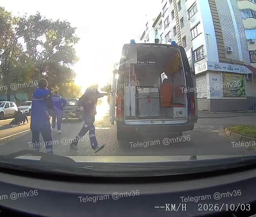На улице Урицкого «Лада Калина» 3 октября сбила женщину и ребенка