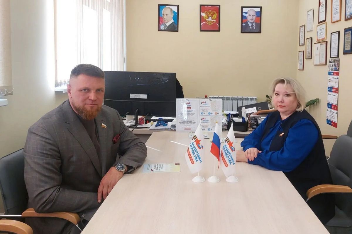 Денис Рубащенко обсудил с руководителем фонда «Защитники Отечества» поддержку участников СВО