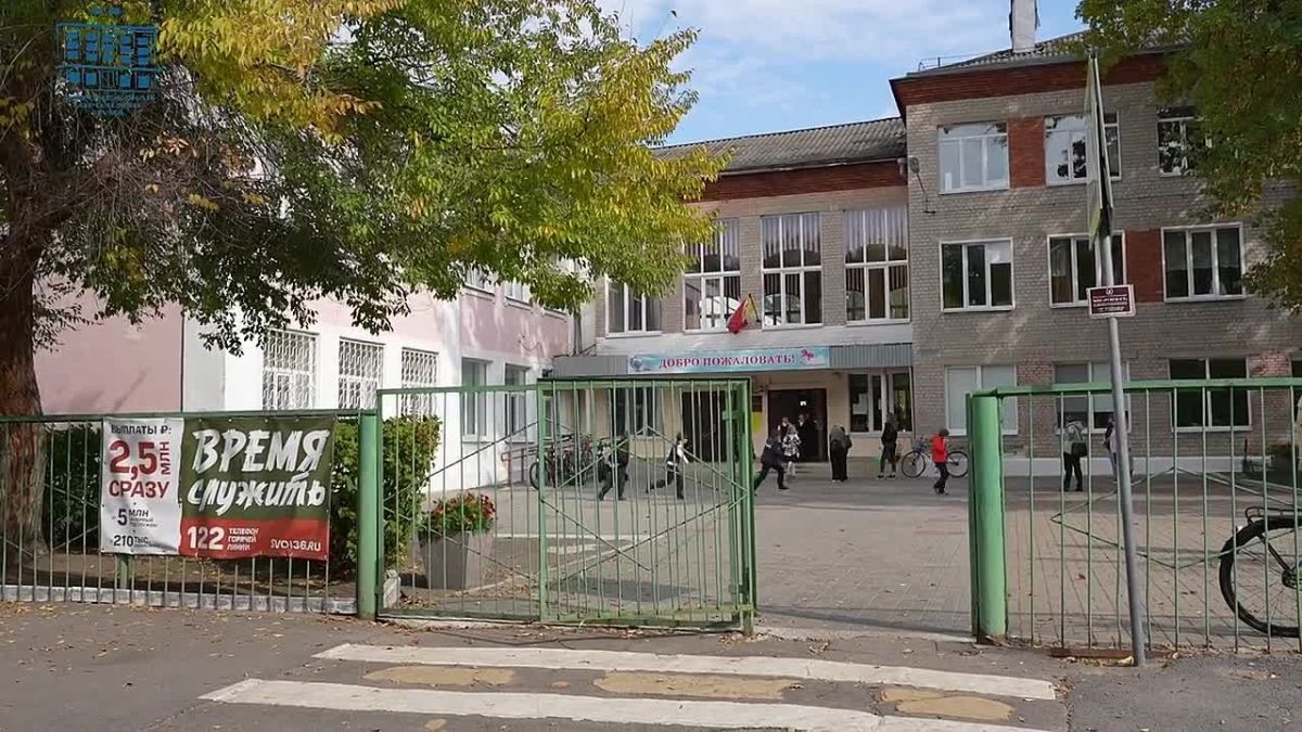 В мире цифровых технологий, где любую справку можно заказать онлайн, а жалобу оставить в пару кликов, может показаться, что личный приём граждан пережиток прошлого