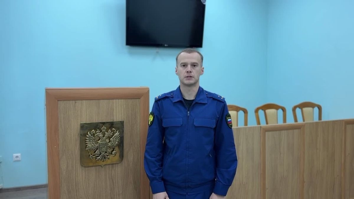 По исковым заявлениям прокурора города Воронежа незаконно уволенные работники электросетевой организации восстановлены на работе