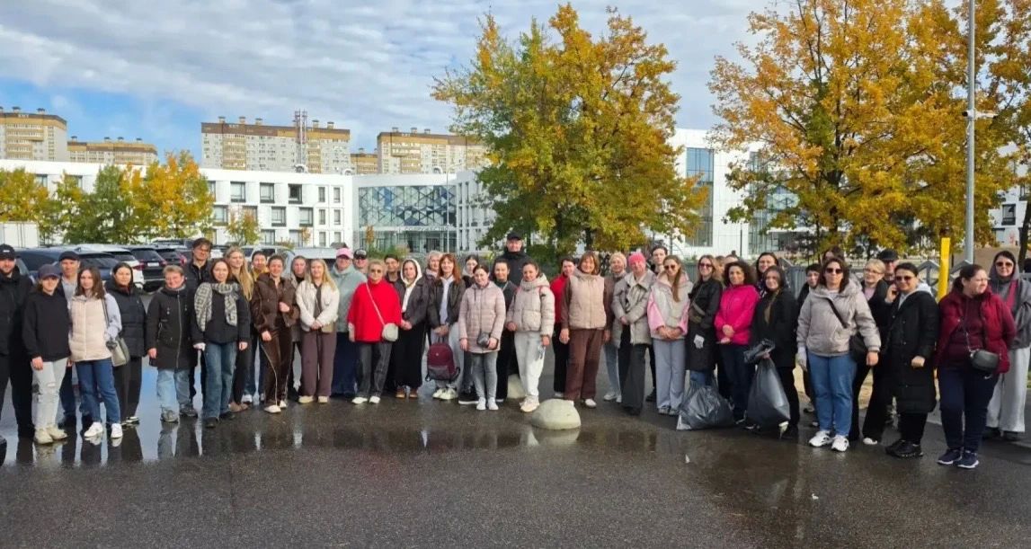 Сотрудники министерства образования Воронежской области и подведомственных организаций присоединились к общегородскому субботнику
