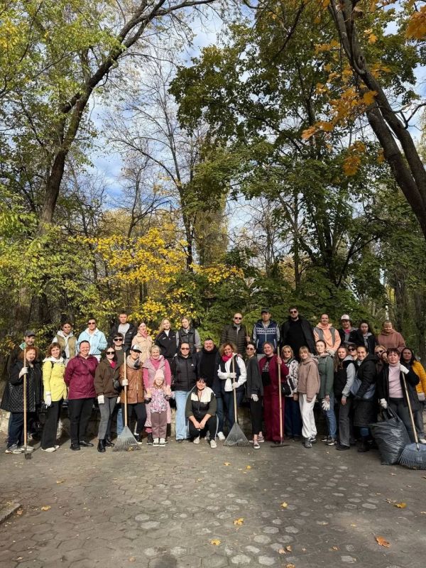 В Воронеже проходит традиционный осенний месячник благоустройства