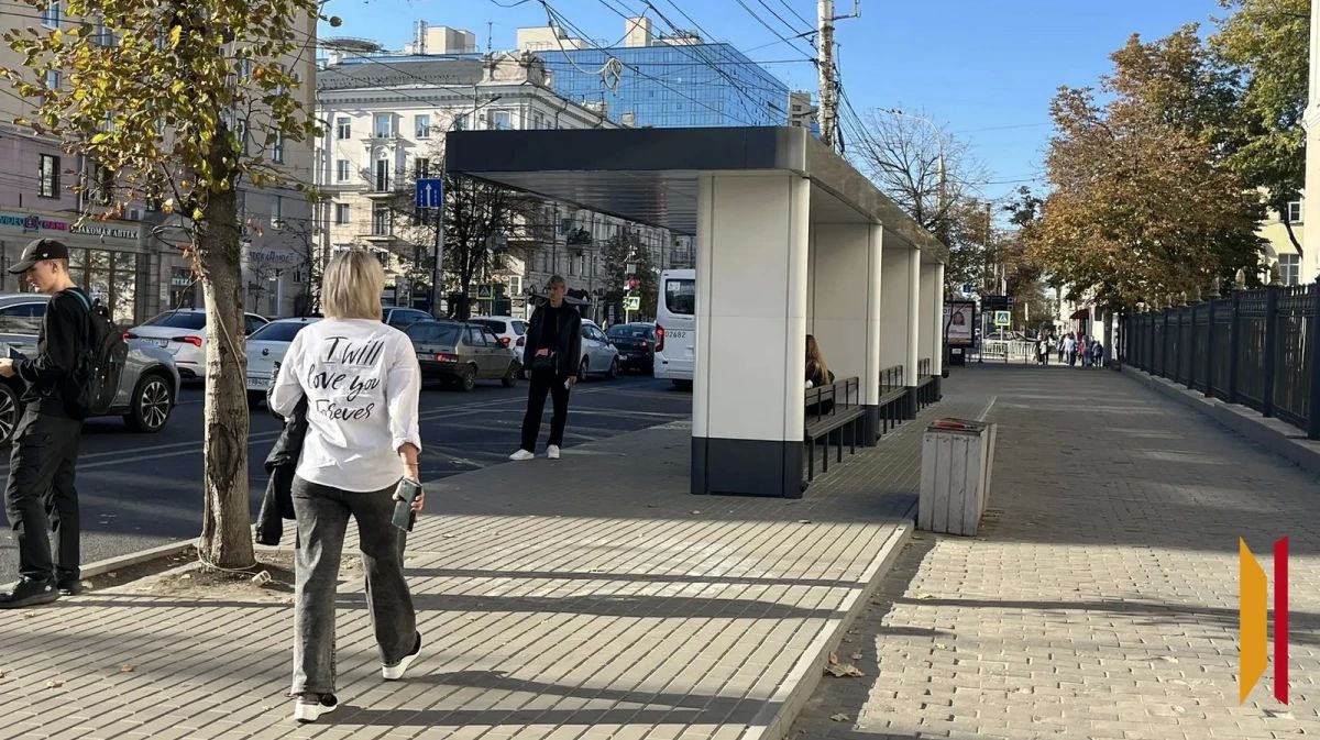 Защита от непогоды: появятся ли у остановок по линии метробуса в Воронеже боковые и задние стенки
