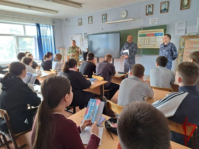 В Воронежской области проходят профориентационные встречи с сотрудниками и военнослужащими Росгвардии