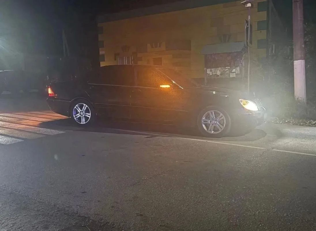 Mercedes-Benz сбил 36-летнего мужчину с годовалой девочкой на пешеходном переходе в Острогожском районе