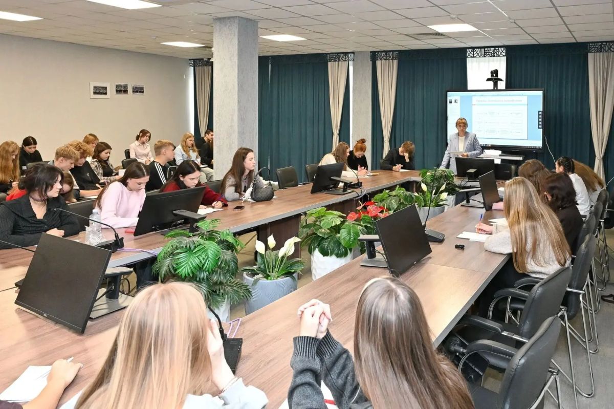 Преподаватели трех ведущих вузов Воронежской области провели интенсивы для школьников